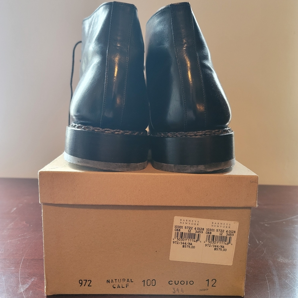 Shoes - Picture 4 of 5